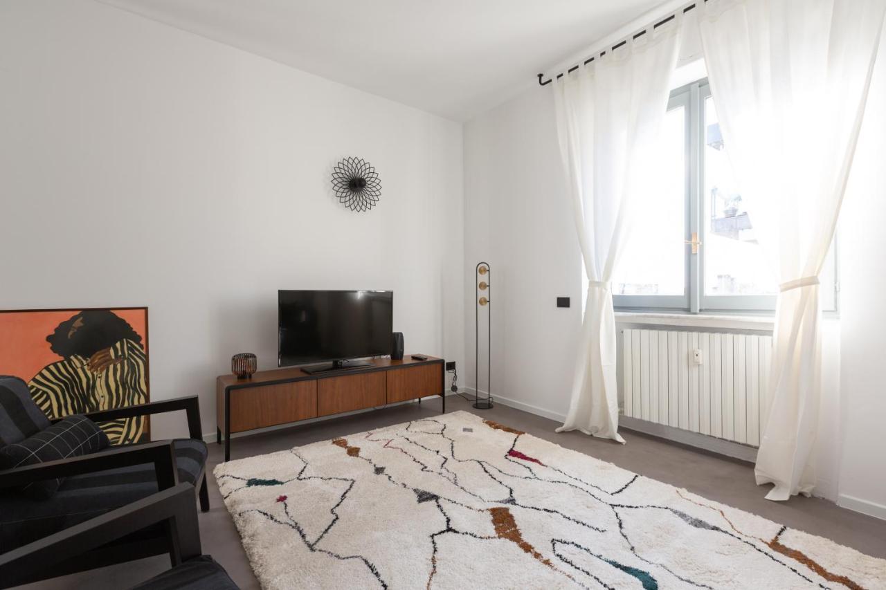 Sant'Ambrogio Bright And Stylish Flat Apartment Milan Luaran gambar